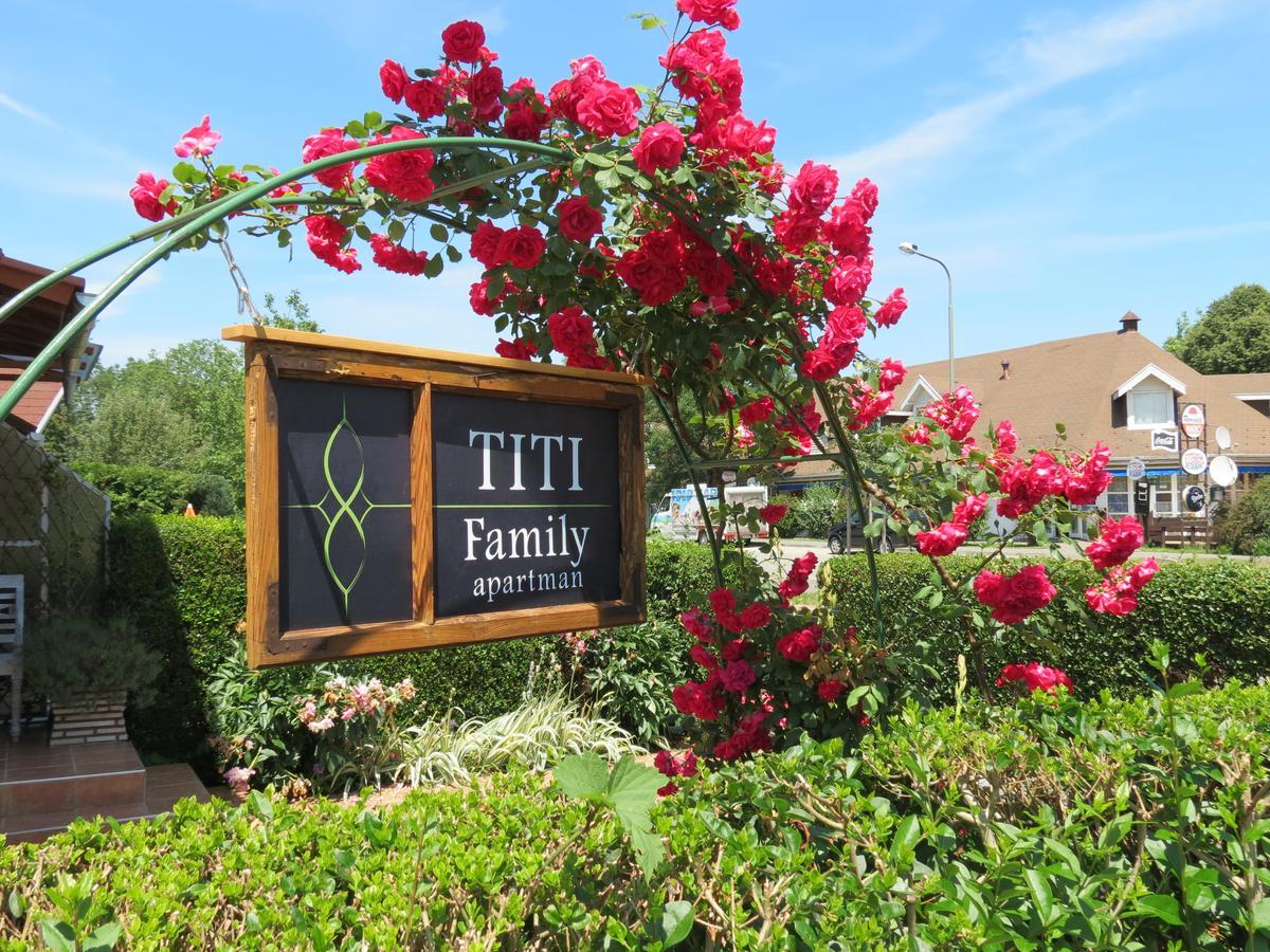Titi Family